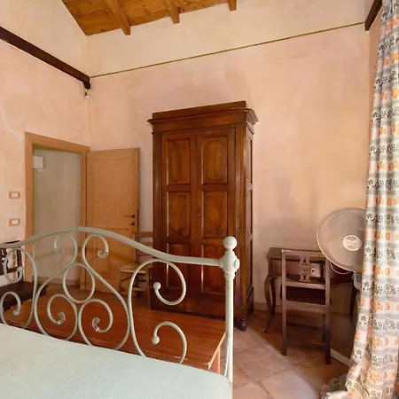 Cascine Di Schella Vakantiehuis *
